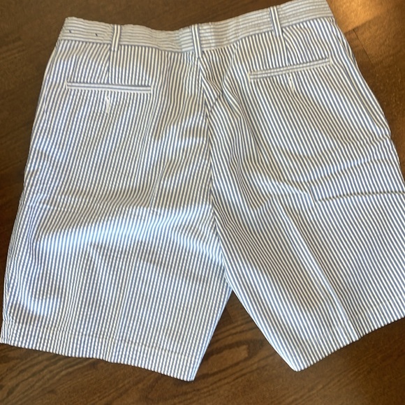 Brooks Brothers Seersucker Bermuda Shorts Mens 36  Blue + White Striped - Picture 2 of 4